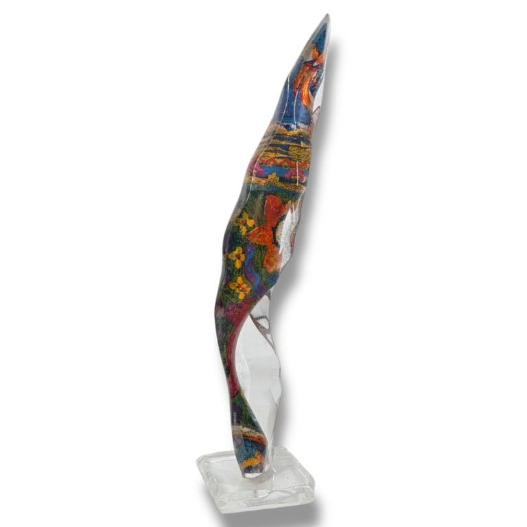 Mid-Century Acrylic Abstract Standing Sculpture: Mid-Century Acrylic Abstract Standing Sculpture. Unsigned. Measures 22-1/2" H x 5" x 5-1/4". Condition: Good condition. Estimate 80 - 160 Domestic shipping Third Party