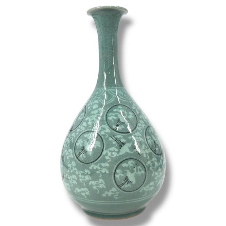 Vintage Korean Celadon Jubyeong Vase: Vintage Korean Celadon Jubyeong Vase. Crackle glaze. Signed. Measures 12" H. Condition: Good condition. Estimate 100 - 300 Domestic shipping Third Party
