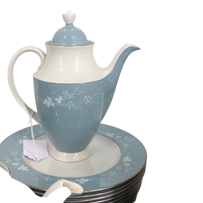 HUGE Royal Doulton "Reflection" Dinnerware Set - 7