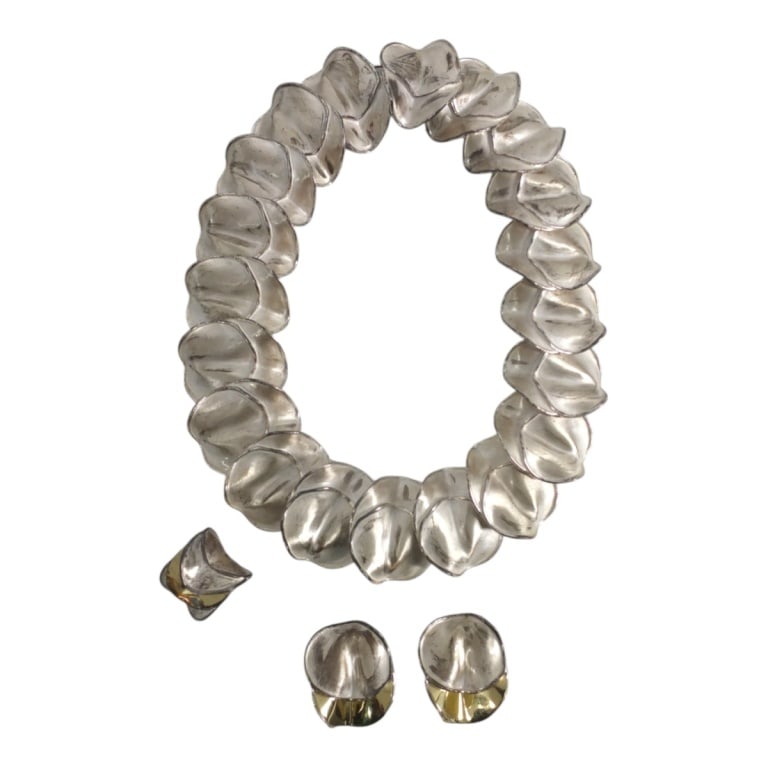 J. Gabriel Sterling Silver 4 Pc "Leaf " Suite: J. Gabriel Sterling Silver 4 Pc "Leaf " Suite. Includes Necklace 16-1/2" x 1-1/4", Pair Gilt Highlighted earrings and matching ring size 7. Signed. Total weight approx. 7.71 troy ounces Condition: Goo