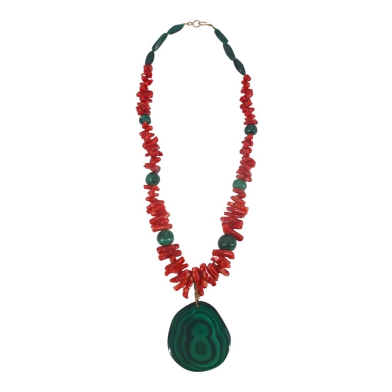 Vintage Red Branch Coral & Malachite Necklace: Vintage Boho Branch Coral & Malachite Pendant Necklace. Unsigned. Measures 22" L, pendant measures 2-1/2" x 2-1/4". Condition: Good condition. Estimate 100 - 300 Domestic shipping Third Party