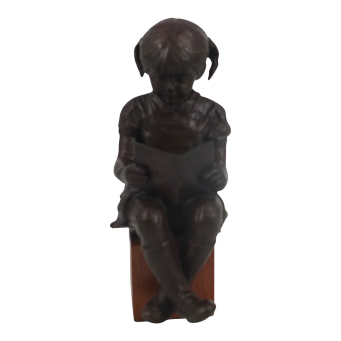 Joy Jones Bronze Sculpture "Little Girl Reading": Joy Jones (20th C) Bronze Sculpture "Little Girl Reading". Signed Joy Jones and numbered 4/20. Measures 9" H. Condition: Good condition. Estimate 100 - 300 Domestic shipping Third Party
