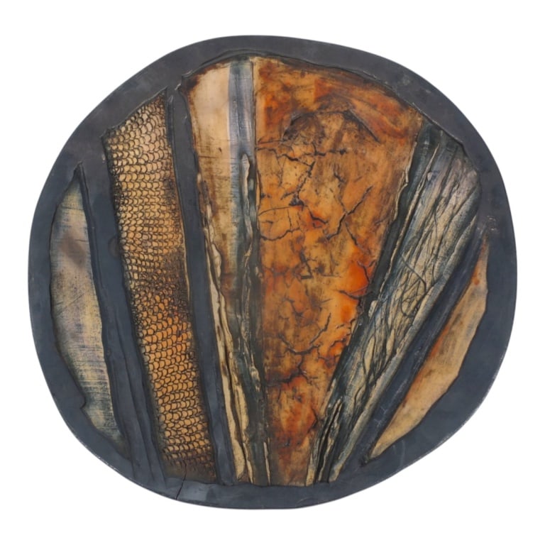 1997 Domar Sterling Overlay Pottery Charger: 1997 Domar Sterling Overlay Pottery Charger. Signed, original paperwork. Measures 16-1/2". Condition: Good condition. Estimate 50 - 500 Domestic shipping Third Party