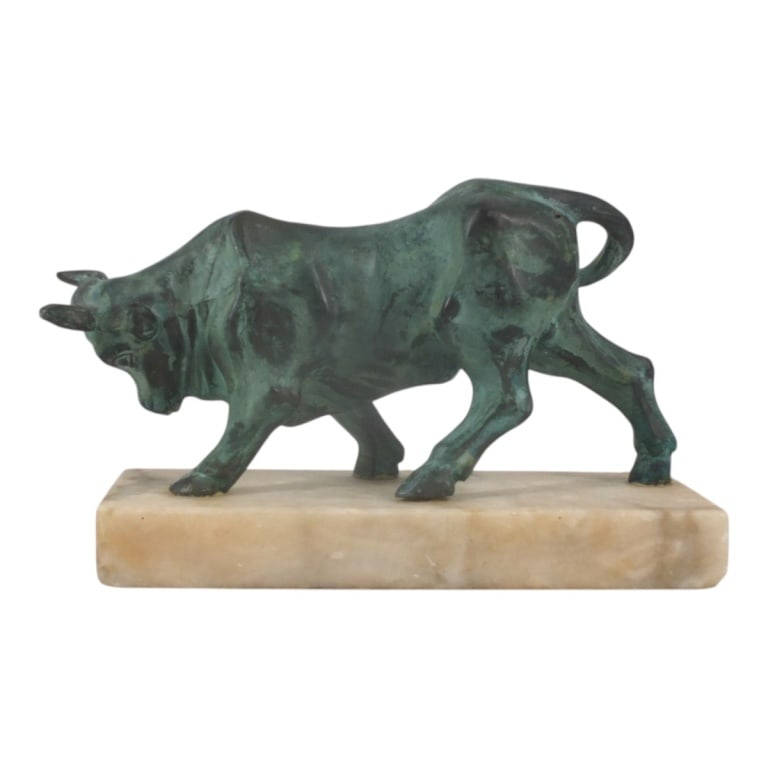 Vintage Patinated Spelter "Charging Bull" Figure: Vintage Patinated Spelter "Charging Bull" Figure on marble plinth. Unsigned. Measures 5" x 7-3/4" x 3-1/4". Condition: Good condition. Estimate 100 - 300 Domestic shipping Third Party