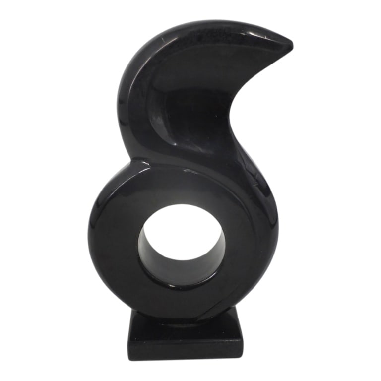 After Leonardo Nierman Marble Sculpture "La Flama": After Leonardo Nierman Marble Sculpture "La Flama". Unsigned. Measures 10-3/4" H. Condition: Good condition. Estimate 150 - 350 Domestic shipping Third Party