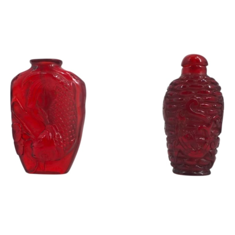 2 Chinese Carved Amber Snuff Bottles (1 of 5)