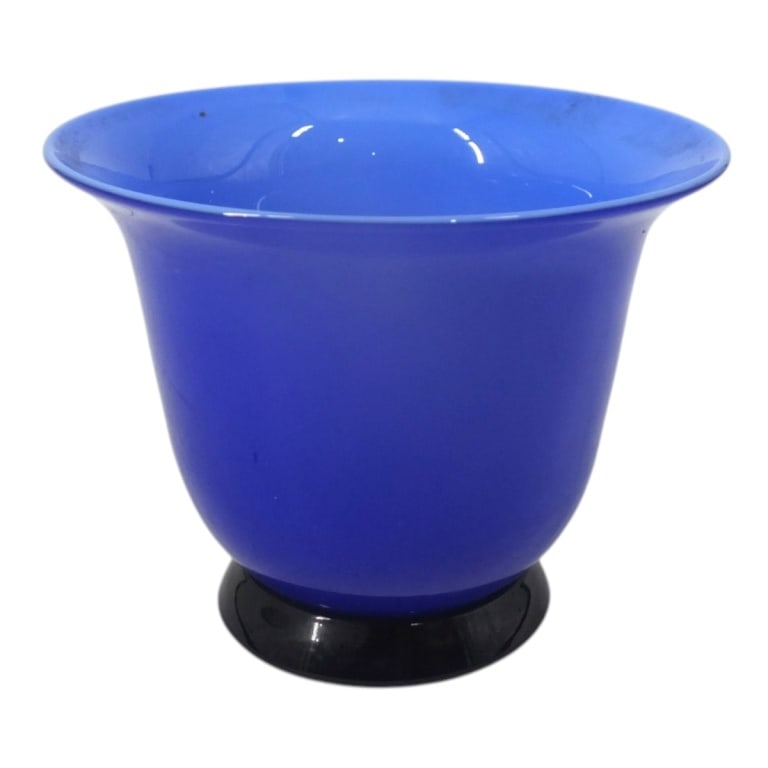 Venini Murano Cobalt Art Glass Anni Trenta Vase: Venini Murano Cobalt Art Glass "Anni Trenta" Vase. Signed and dated Venini '92, original clear label. Measures 4" H x 5-3/8" W. Condition: Good condition, no chips or cracks. Estimate 100 - 300