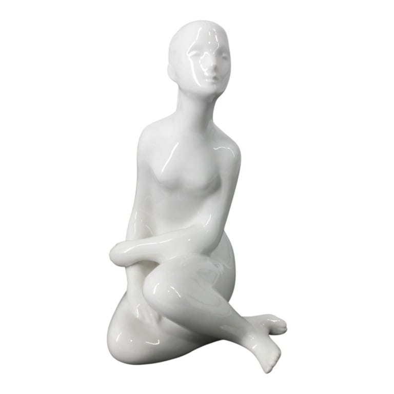 Vintage Royal Dux Porcelain Figurine (1 of 5)