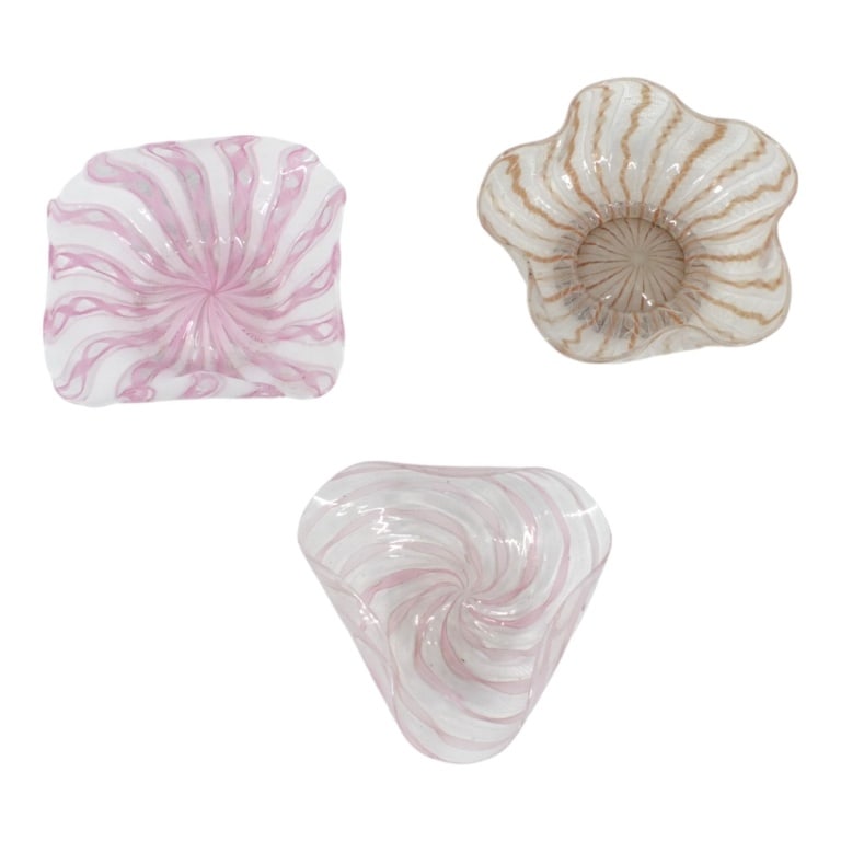 3 Vintage Murano Glass Dishes: Lot of 3 Vintage Murano Latticino Glass Dishes. Unsigned. Largest (gold & white) measures 2" x 5-1/4". Condition: Good condition. Estimate 40 - 80 Domestic shipping Third party