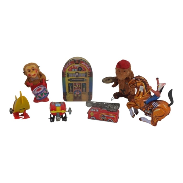 Collection of 7 Vintage Japanese Tin Wind-Up Toys (1 of 4)