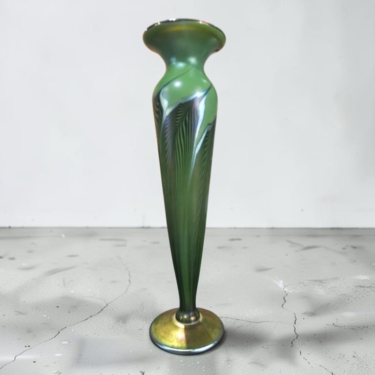 Lundberg Studios Pulled Feather Glass Vase 13" (1 of 7)