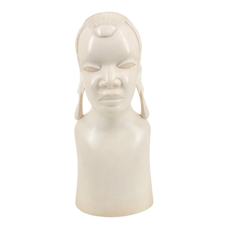 Fine Vintage African Carving "Bust of a Woman": Fine Vintage African Carving "Bust of a Woman". Unsigned. Measures 9" H. Weighs approx. 3.5 lbs. Please note; this lot contains material which may be subject to state or import/export restrictions.