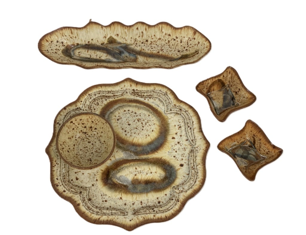 Lot of 4 Studio Art Pottery Serving Pieces, Signed: Lot of 4 Studio Art Pottery Serving Pieces. Includes a chip/dip plate/bowl, 2 small bowls, cracker or bread tray. Signed by artist. Chip/dip plate/bowl measures 12-1/2". Condition: No chips or cracks,