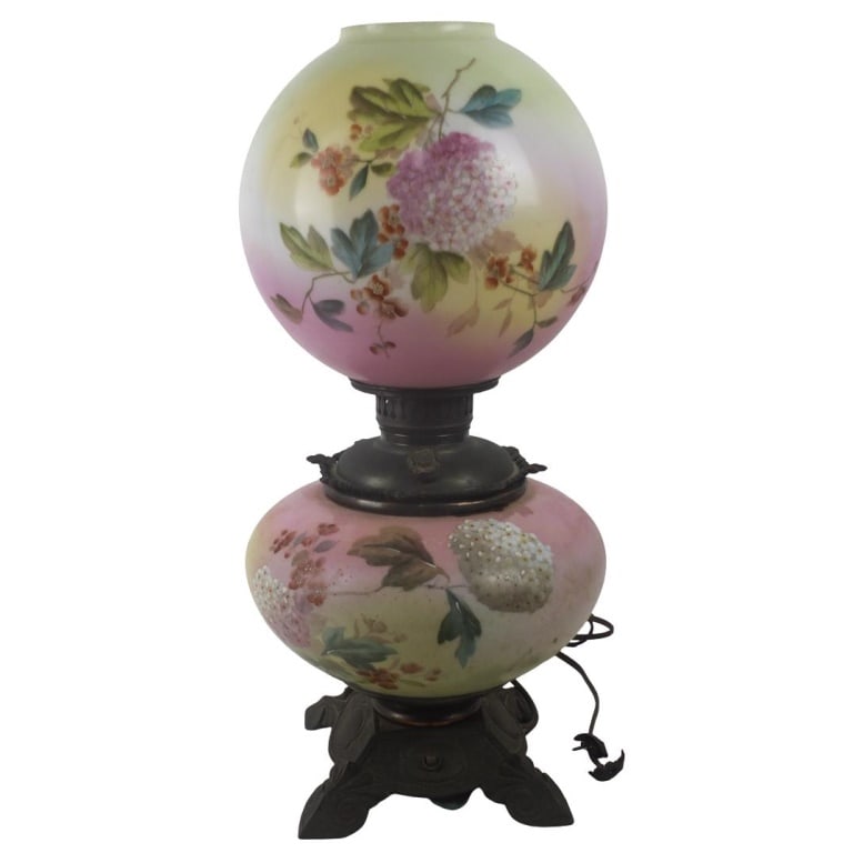 Antique "Gone With The Wind" Lamp (1 of 4)