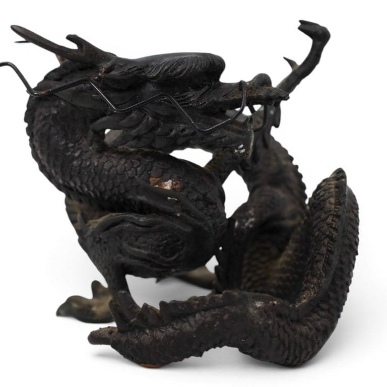 Japanese Meiji Bronze Dragon Okimono: Japanese Meiji Bronze Dragon Okimono. Unsigned. Measures 5-3/4" H. Condition: Some soiling to surface or in good condition consistent with age. Estimate 150 - 350 Domestic shipping Third Party
