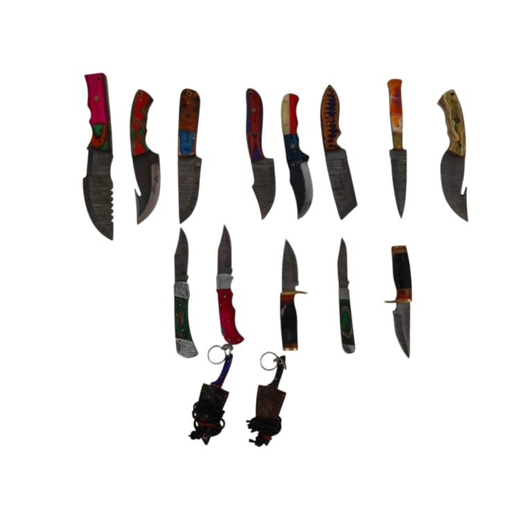 (16) Damascus Steel Fixed Blade & Pocket Knives: (16) Damascus Steel Fixed Blade & Pocket Knives. Colorful wood or resin handles and leather sheaths. Measures 4" - 8". Condition: Good condition. Estimate 50 - 100 Domestic shipping Third Party