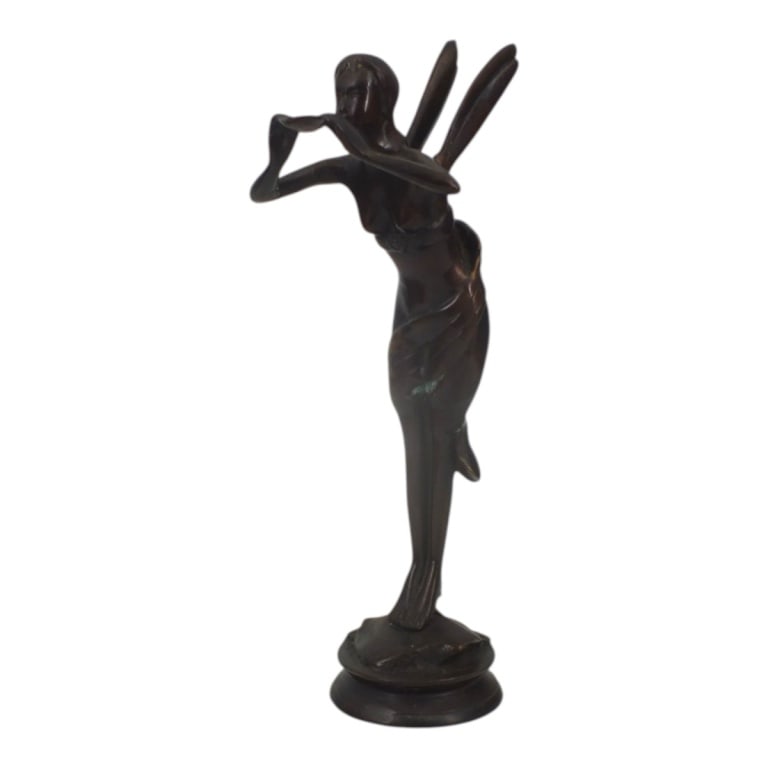 VTG Paul Armand Bayard Bronze Figure "La Vingtrie": Paul Armand Bayard (French, 1846-1900) Vintage Bronze Figure "La Vingtrie". Unsigned. Measures 12-3/4" H. Condition: Good condition. Estimate 100 - 300 Domestic shipping Third Party