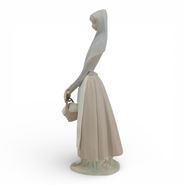 2 Lladro Figurines #4501, #1035 - 6