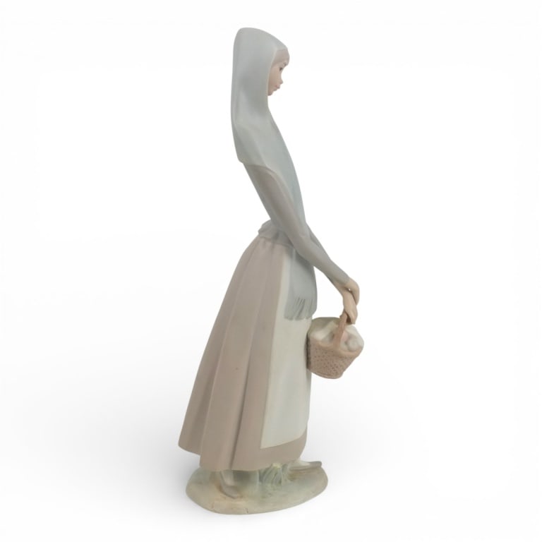 2 Lladro Figurines #4501, #1035 - 8