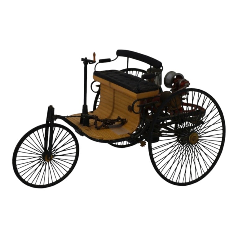 Vintage Franklin Mint 1886 Benz Patent Motorwagon (1 of 4)
