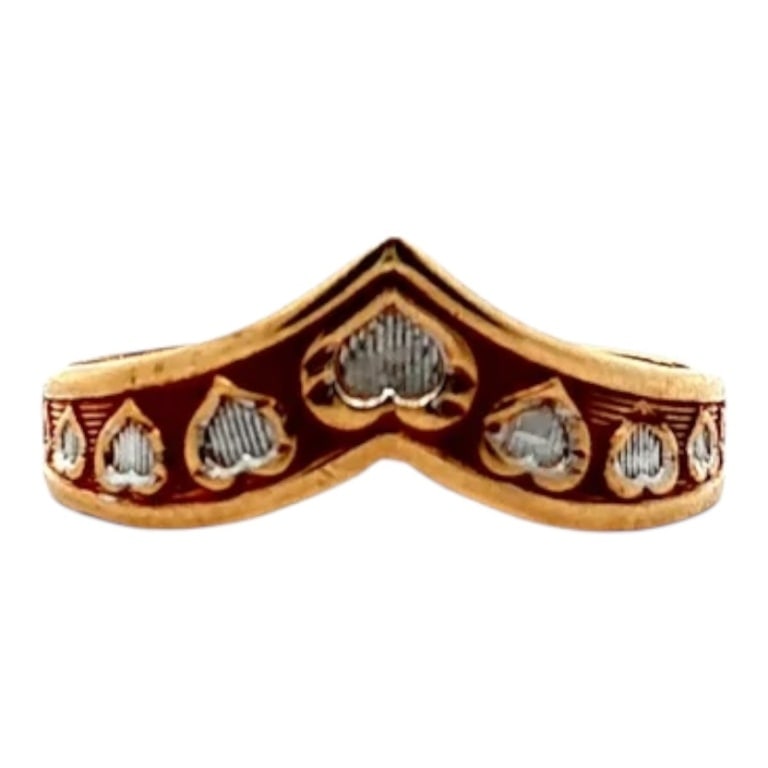 Vintage 14K Stackable Ring: Vintage 14 Karat Yellow Gold V Shaped Stackable Ring. Ring size: 7.5 Approx. 1.8 gram. Condition: Good condition. Estimate 400 - 600 Domestic shipping Third party