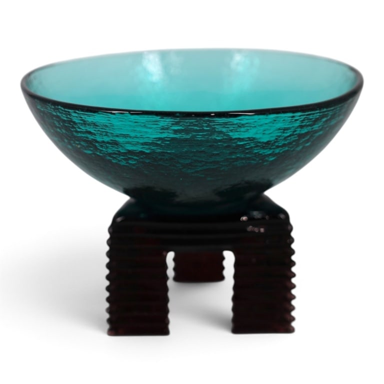 Hudson Beach Glass Postmodern Art Glass Bowl: Hudson Beach Glass Postmodern Art Glass Bowl. In 2 pieces. Unsigned. Measures 5-1/4" H x 6-1/2" W. Condition: Good condition with no chips or cracks. Estimate 100 - 200 Domestic shipping Third party