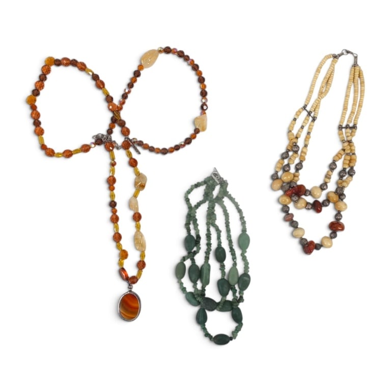 3 Vintage BOHO Multi-Strand Beaded Necklaces: 3 Vintage BOHO Multi-Strand Beaded Necklaces. Comprised or natural and manmade elements: Tumbled stones, agate, glass, carnelian beads. Unmarked, measures 16" L. Condition: Good condition. Estimate