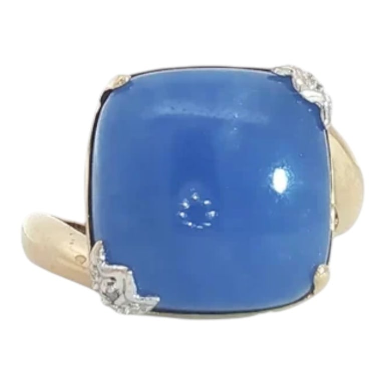 Vintage 18K, Diamond & Blue Agate Ring: Vintage 18 Karat Yellow Gold Round Diamond and Blue Agate Fashion Ring. Approx. 14mm squared cushion blue agate stone. Condition: Good condition. Estimate 700 - 900 Domestic shipping Third party