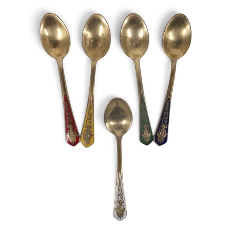 Set of 5 Thai Brass & Enamel Demitasse Spoons: Set of 5 Vintage Thai Brass & Enamel Demitasse Spoons. Stamped BANGKOK, Measures 4". Condition: Good condition. Estimate 40 - 60 Domestic shipping Third Party
