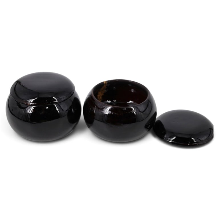 Two Round Black Lacquer Lidded Bowls - 2