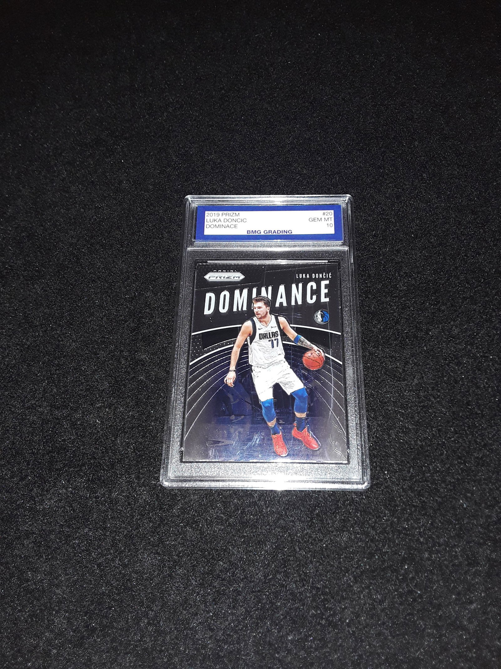 GEM MT 10 Luka Doncic 2019 Prizm Dominace Insert (1 of 1)