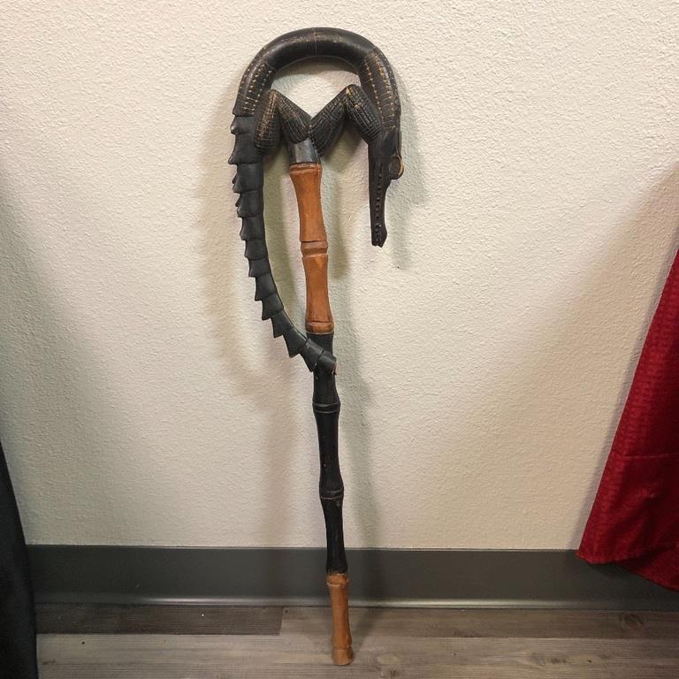 AFRICAN ALLIGATOR WALKING CANE 32" (1 of 6)