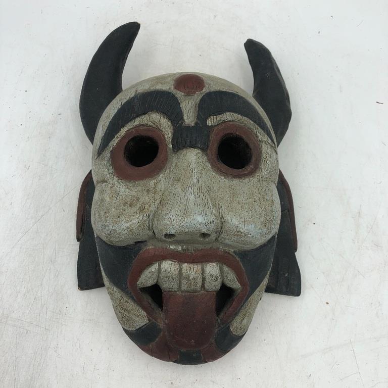 AFRICAN MASK WALL HANGING (1 of 5)