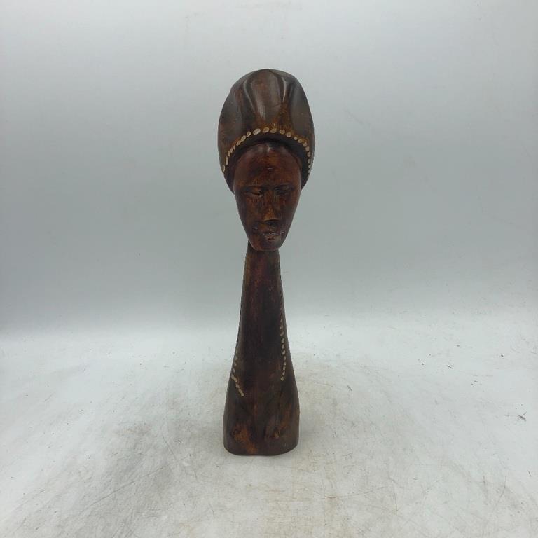 WOODEN AFRICAN FIGURINE (1 of 5)
