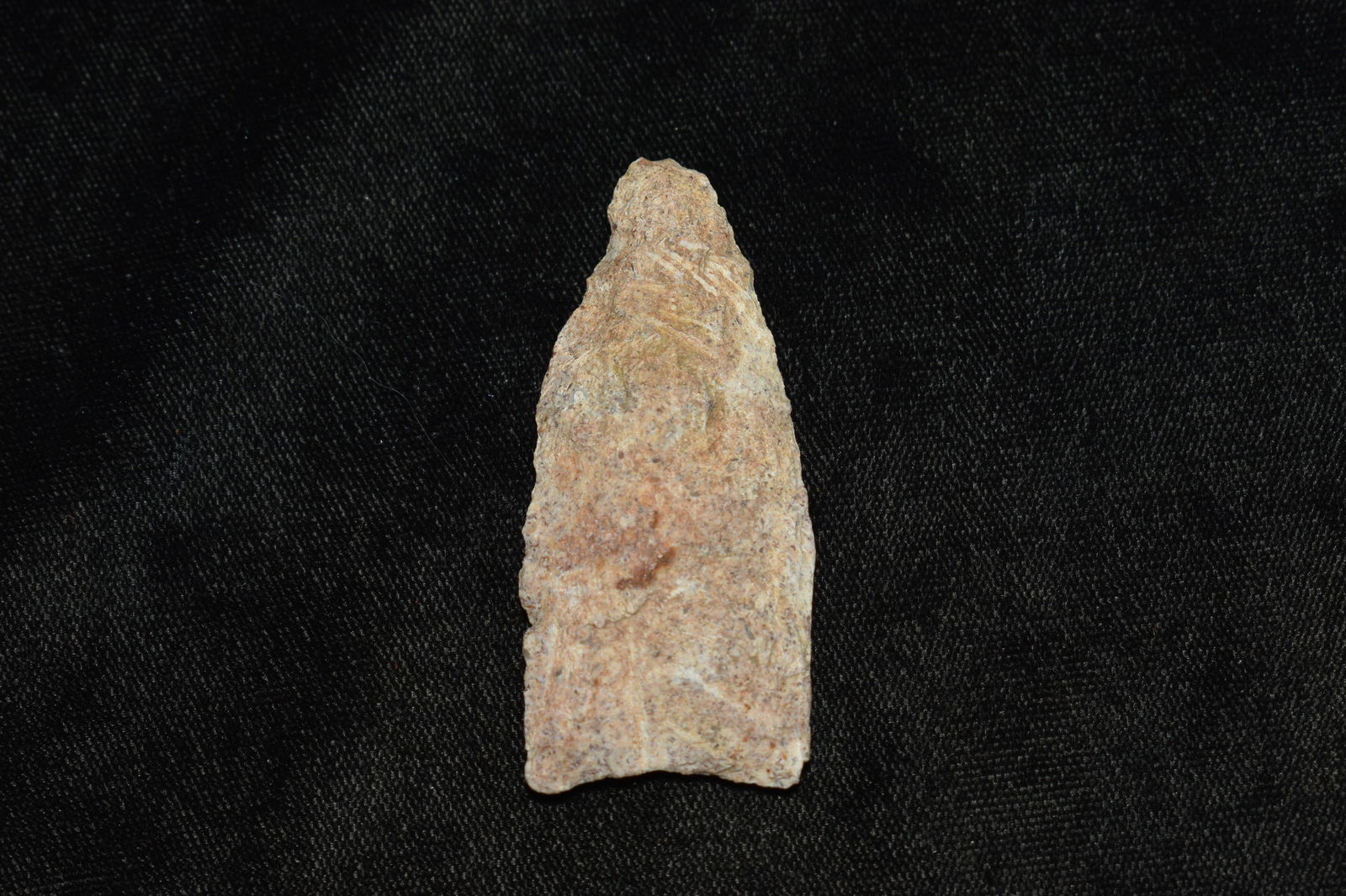 2 3/8" Clovis: 2 3/8" Clovis. Has a short flute on one side. Its one of those paleo's that can go either way between 2 point types. Its either a clovis variation or a wider plainview found in Cooper County Missouri.