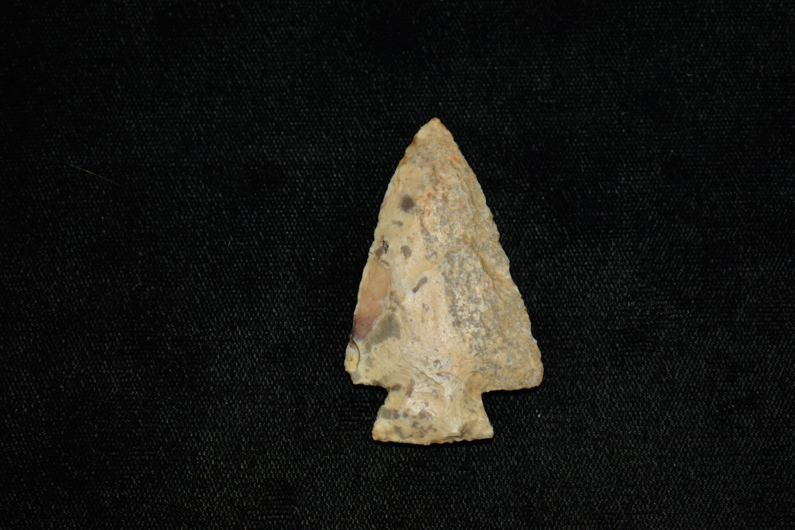 2" Decatur Arrowhead: 2" Decatur Arrowhead found by Giles Sailer in Knox County Illinois. Ancient Arrowhead Indian Artifact