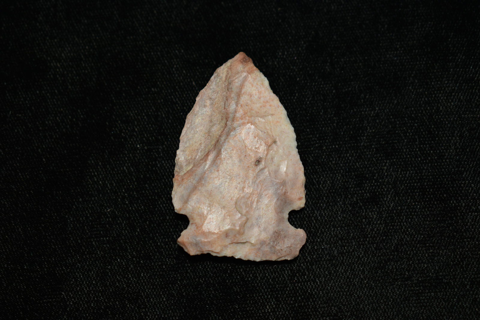 1 7/8" Woodland Arrowhead: 1 7/8" Woodland Arrowhead found by Giles Sailer in Knox County Illinois. Ancient Arrowhead Indian Artifact
