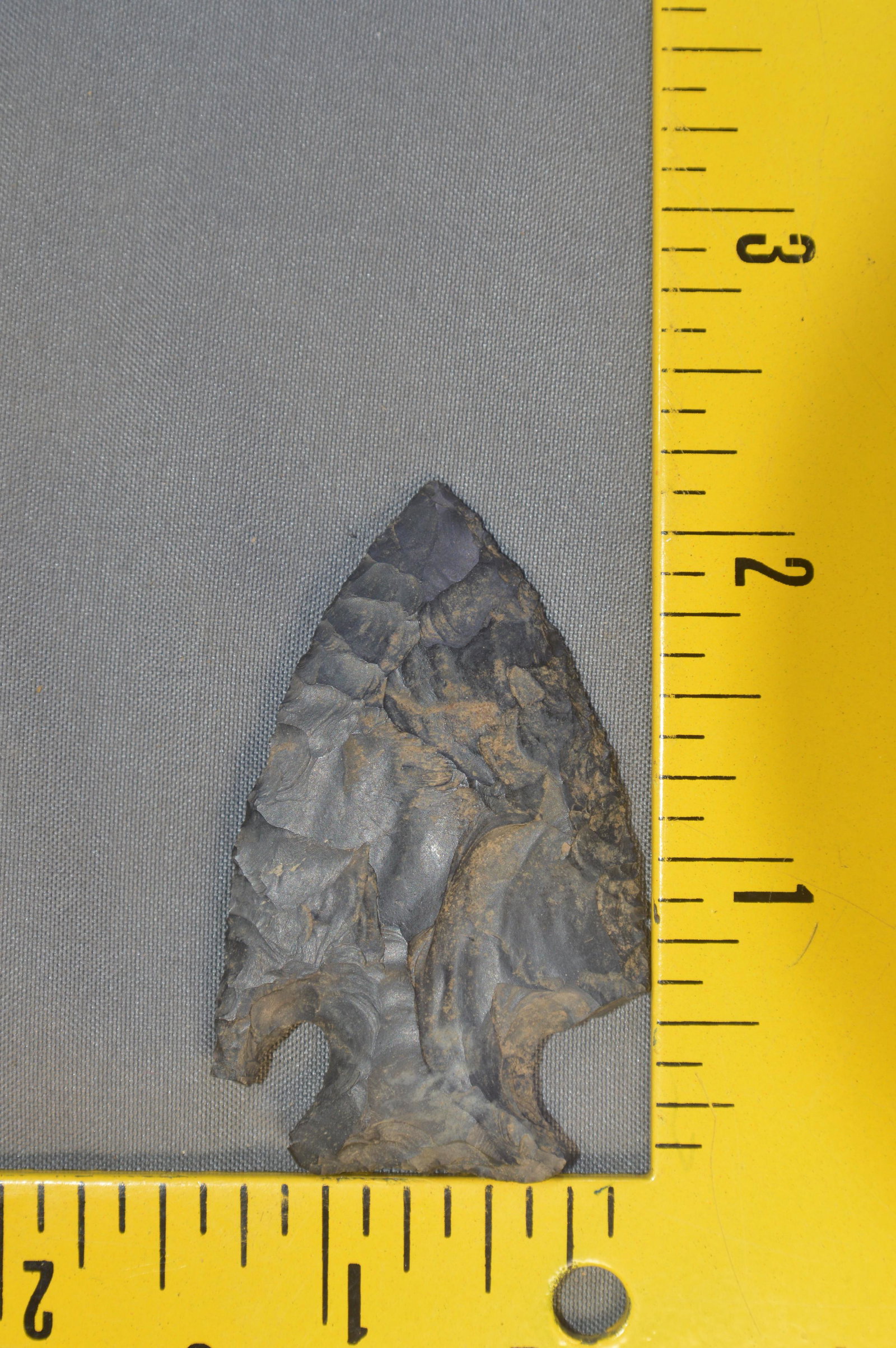 2 3/16" Rankin. Thin well made Artifact. Ohio.: 2 3/16" Rankin Found in Coshoctan Co. Ohio. Thin well made artifact. 1 3/8" Wide.