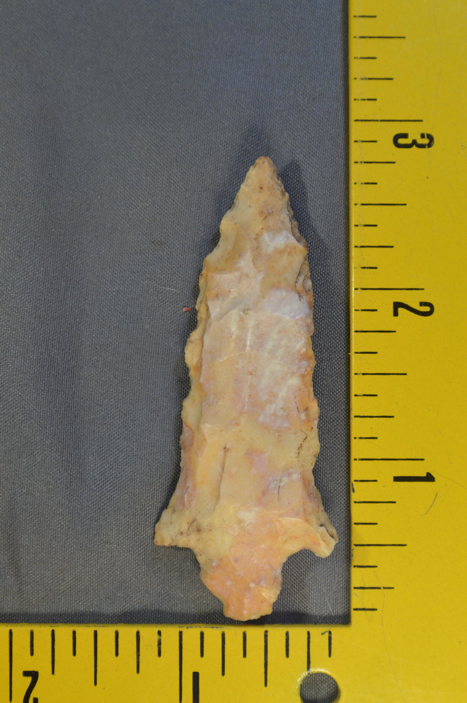 2 3/4" Morrow Mountain. Monroe Co. MO.: 2 3/4" Morrow Mountain Found in Monroe Co. Missouri. 1 1/8" Wide. Ex: Jack Newnan Collection.