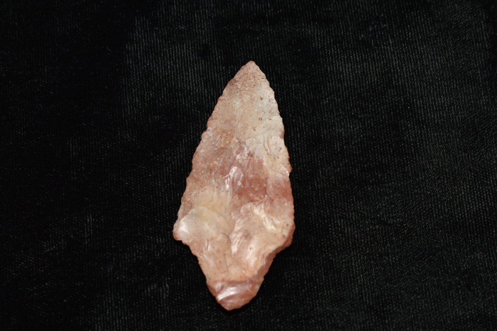 1 3/8" Colorful Gary Arrowhead: 1 3/8" Colorful Gary Arrowhead found by Jerod Statler in Pettis County, Missouri. Ancient Native American Arrowhead Indian Artifact.