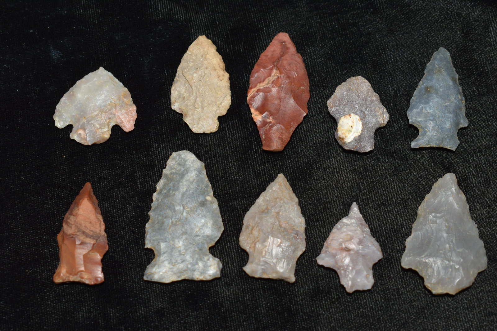 10 Arrowheads found in Ohio: 10 Arrowheads found in Warren County, Ohio by James Miracle. James hunted sites about one mile from the famous Fort Ancient Site. Sizes range from 7/8" by 1 5/8". Ancient Arrowhead Indian Artifact
