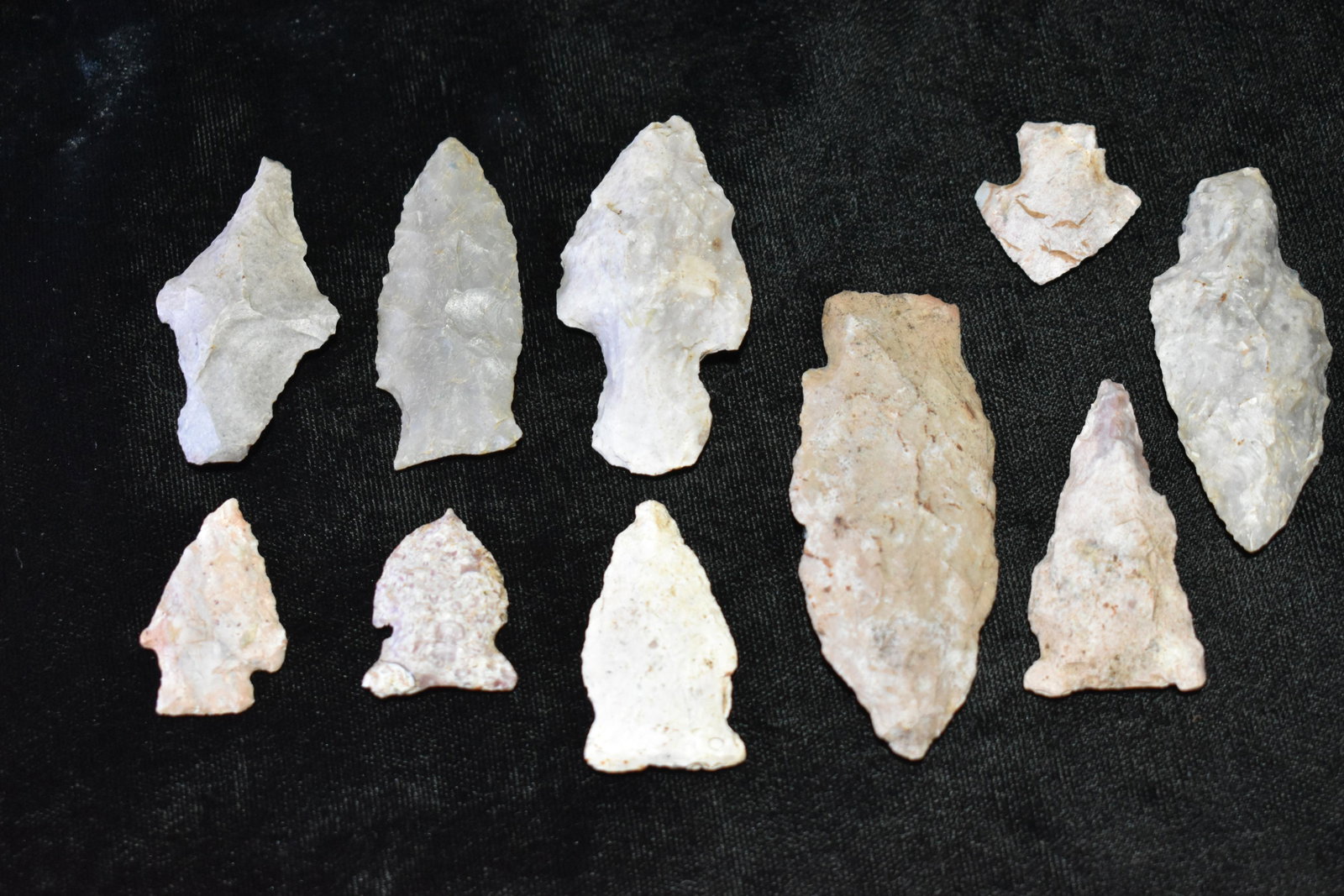 10 Arrowheads found in Ohio: 10 Arrowheads found in Warren County, Ohio by James Miracle. James hunted sites about one mile from the famous Fort Ancient Site. Sizes range from 7/8" by 2 1/2". Ancient Arrowhead Indian Artifact