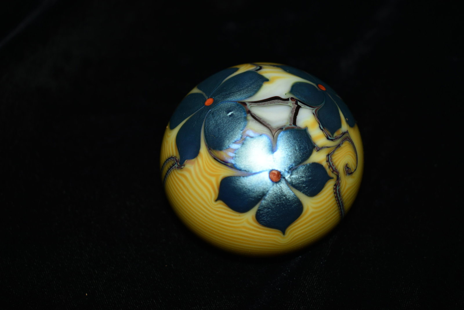 1975 Orient and Flume Paper Weight: 1975 Orient and Flume Paper Weight. This Orient and Flume Paper Weight is etched on its bottom. The inscription reads Orient and Flume 240 (initials in middle I think) 1975. Orient and Flume was found