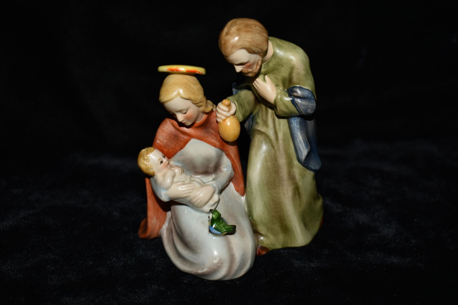 Vintage Jesus, Mary, Joseph Hummel: Very Rare Nativity Goebel Hummel. HX 252 made in Germany. Excellent condition. 4 3/4" tall.