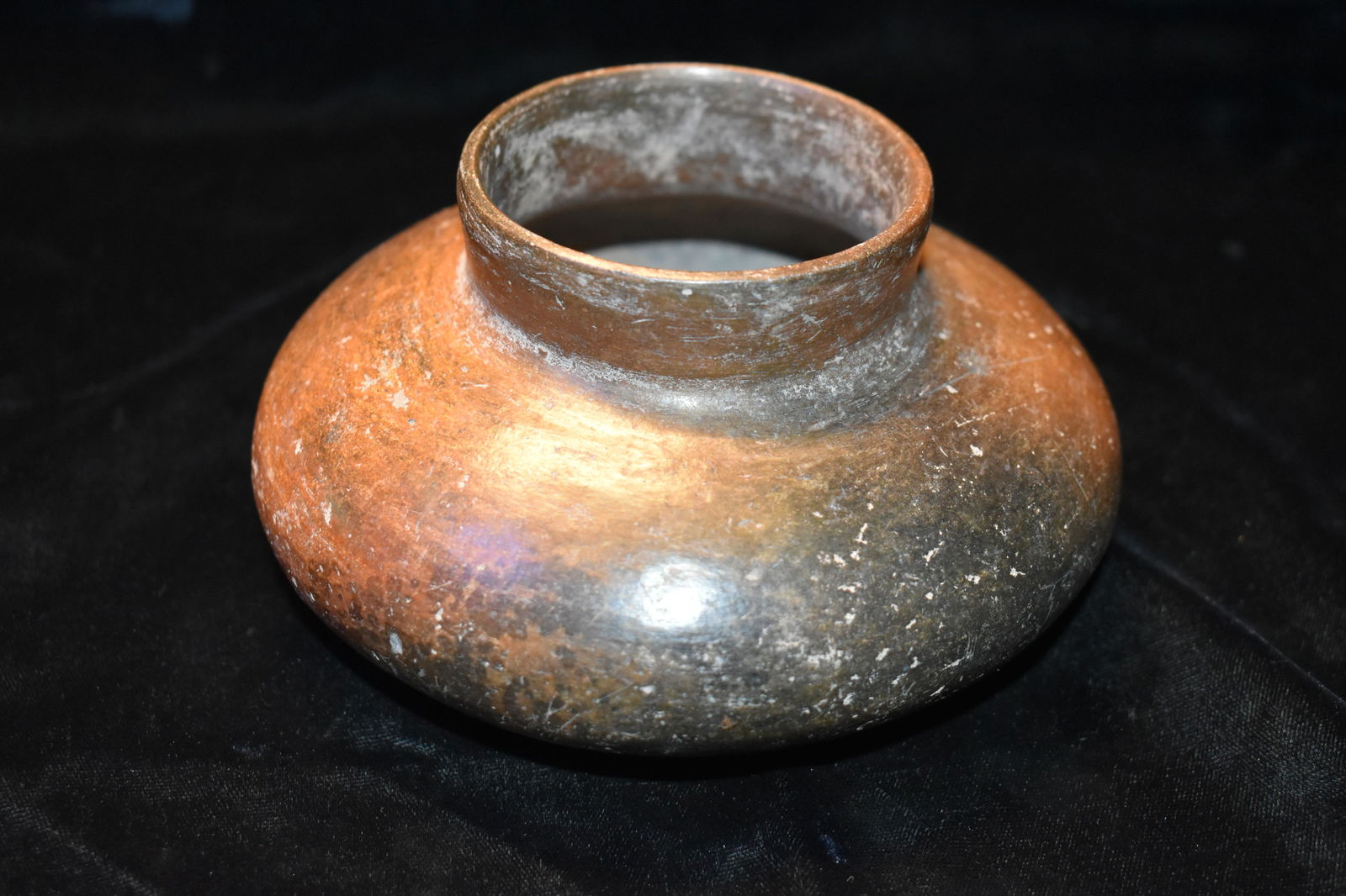 Pre Columbian Chupicuaro Pottery Vase (1 of 4)