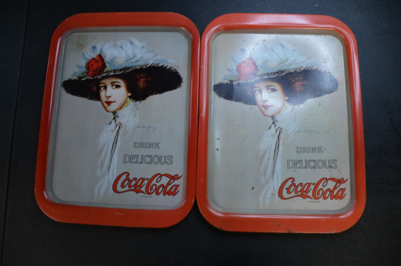 2 Coca Cola Metal Trays (1 of 4)