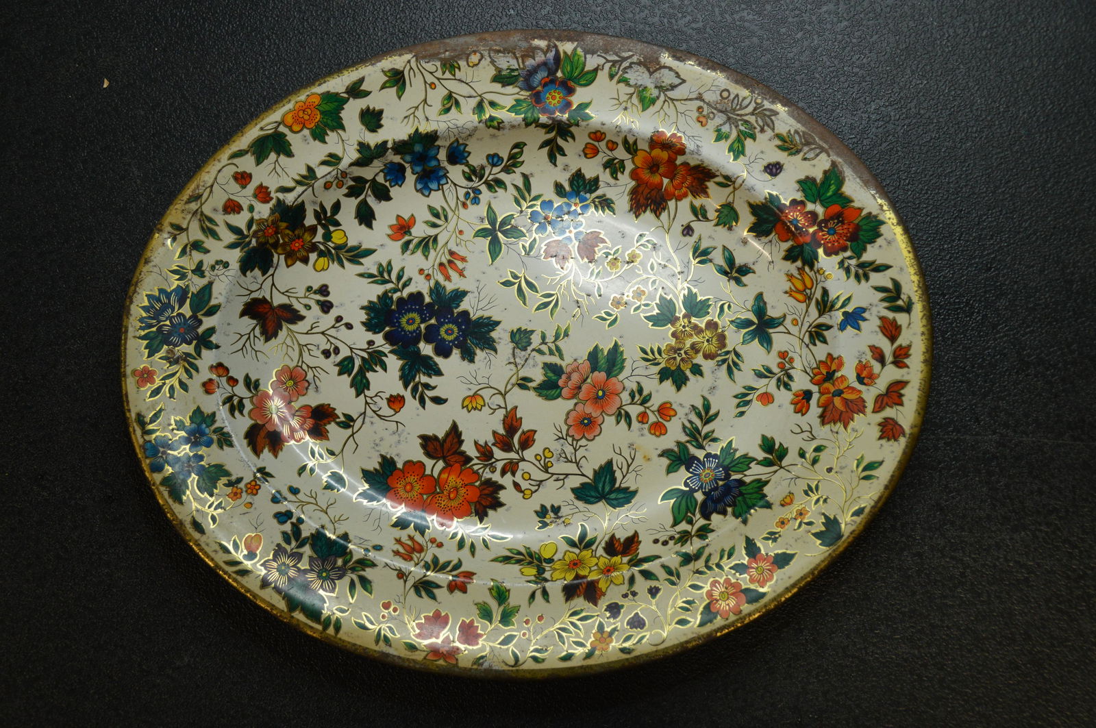 Flower Design Metal Tray (1 of 4)