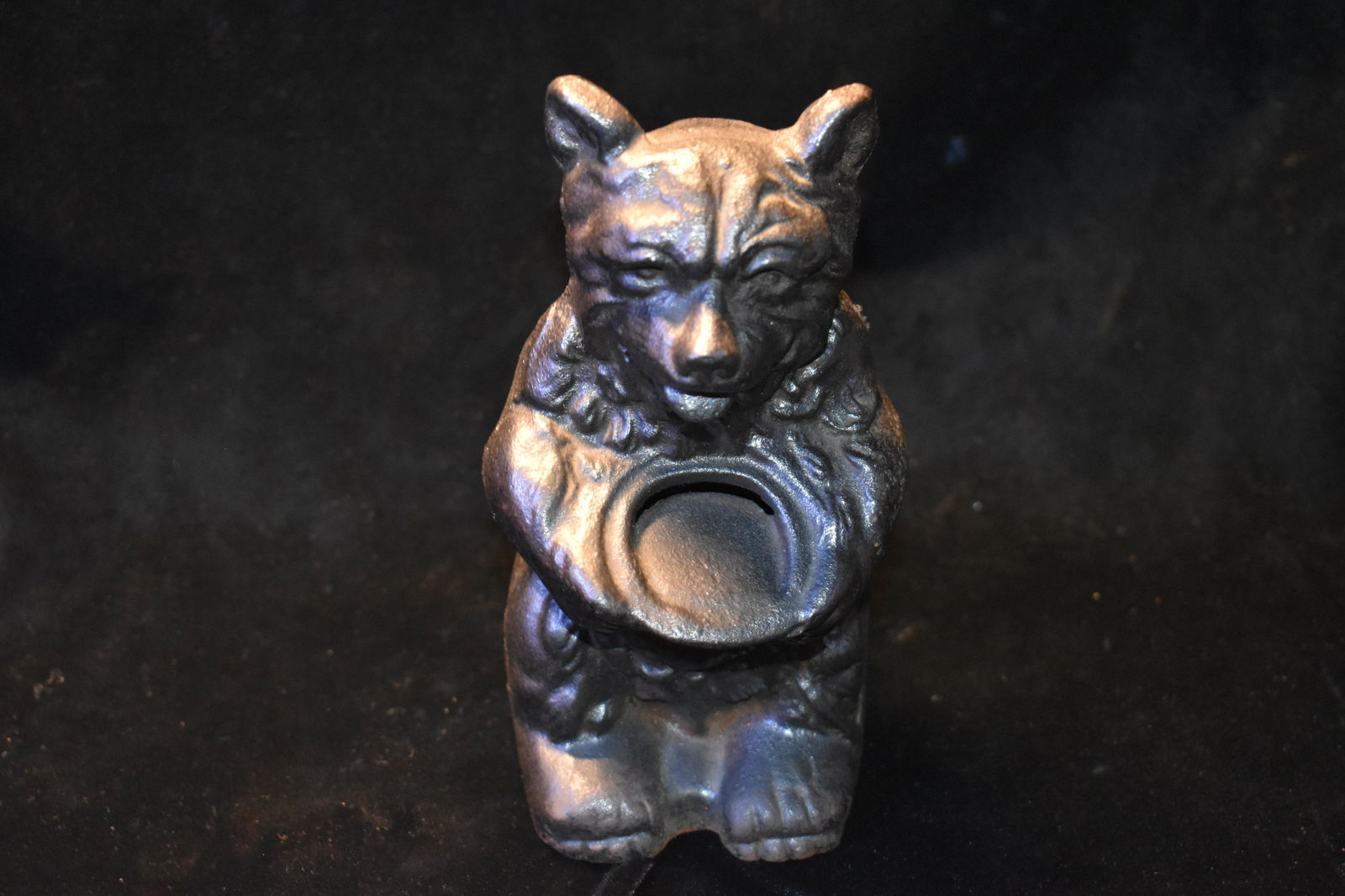 Vintage Cast Iron Black Bear Bank (1 of 4)