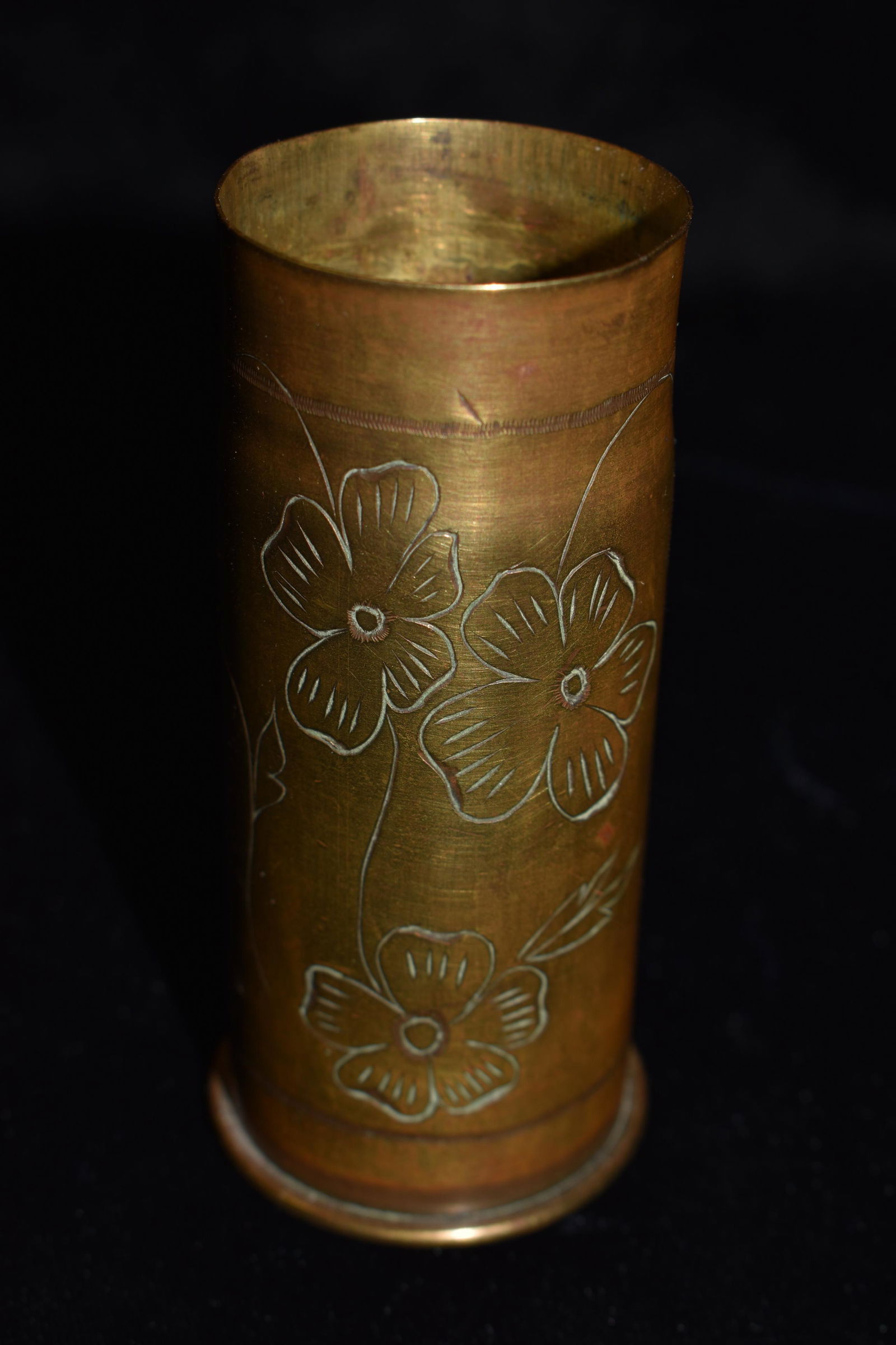 1916 37 MM Trench Art Shell Casing Flowers (1 of 4)