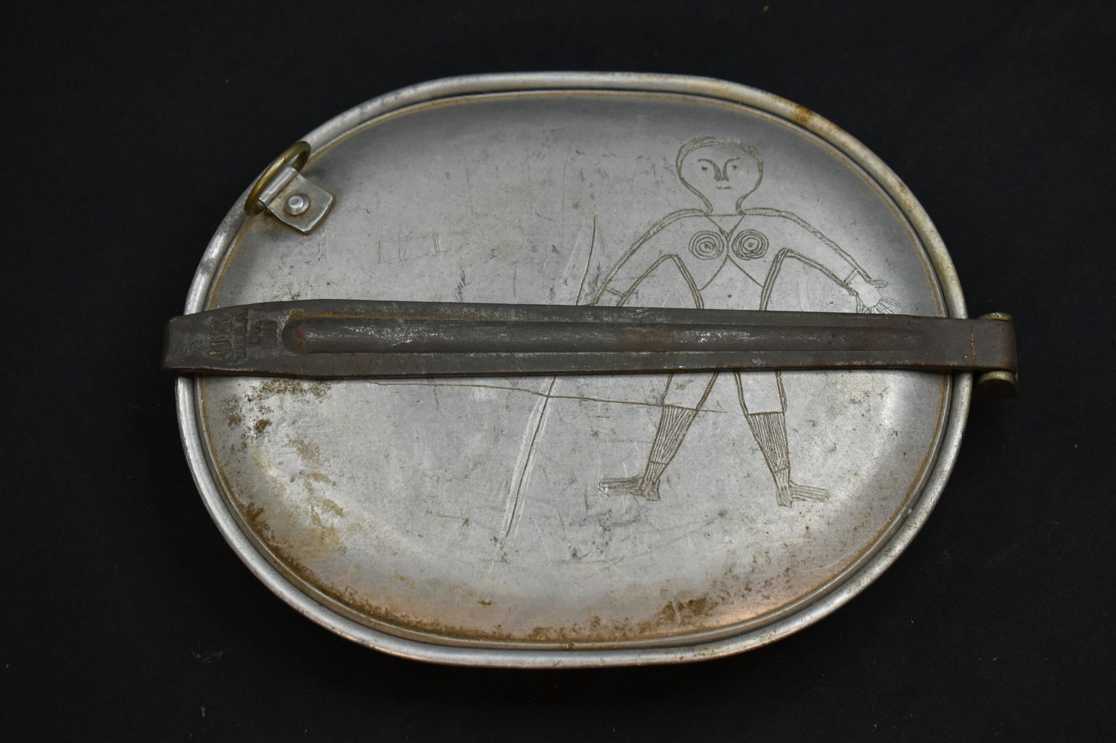 WW1 era Field Mess Kit with Trench Art inscribed on top (1 of 9)